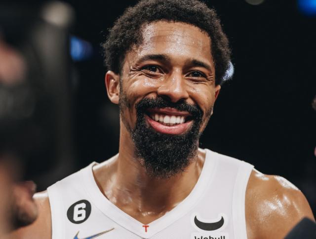 开云体育官网-【现场】新援亮相巴克莱中心 篮网取后杜欧时代首胜